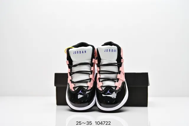 Air Jordan ब्लैक येलो हाई-टॉप पेटेंट लेदर एक्सेंट्स बास्केटबॉल जूते 13