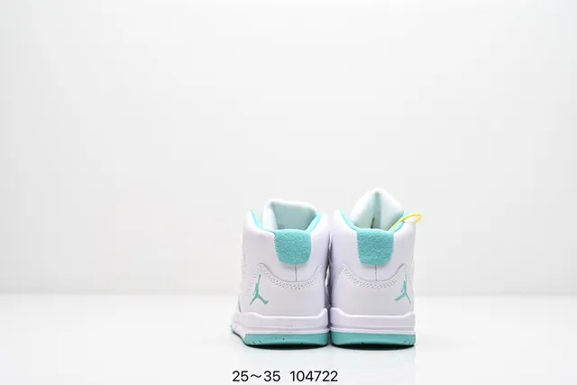 Air Jordan ब्लैक येलो हाई-टॉप पेटेंट लेदर एक्सेंट्स बास्केटबॉल जूते 22