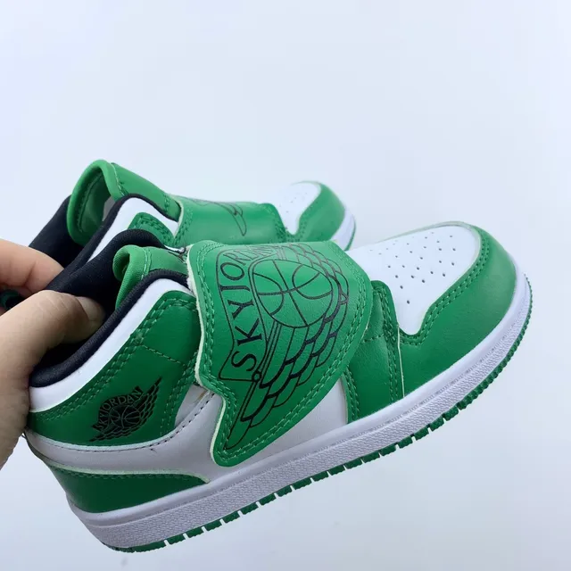 Tênis de basquete de cano baixo Air Jordan cinza e azul com fecho de tira 8