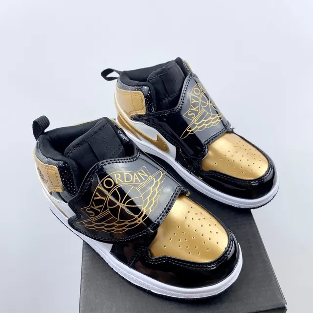 Tênis de basquete de cano baixo Air Jordan cinza e azul com fecho de tira 24