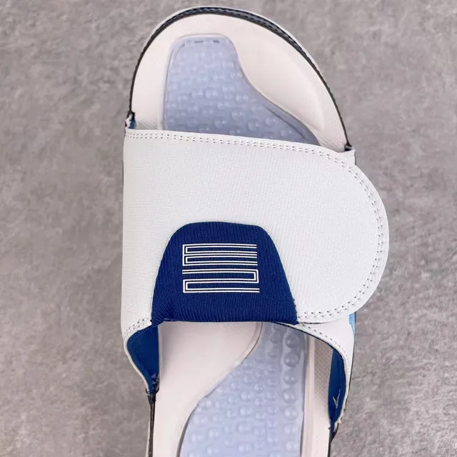 Chanclas Air Jordan Hydro Slide blanco y azul marino brillante 2