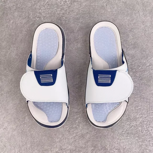 Chanclas Air Jordan Hydro Slide blanco y azul marino brillante 4