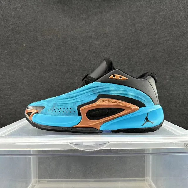 Tênis de basquete Air Jordan ISOPATE ciano preto cobre 2