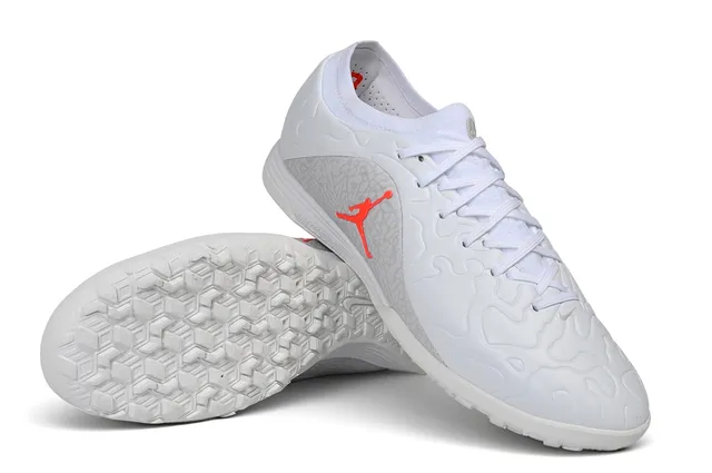 Chaussures de football en salle Air Jordan Phantom GT Indoor blanc et orange 13