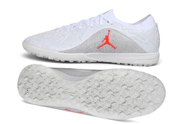 Chaussures de football en salle Air Jordan Phantom GT Indoor blanc et orange 15