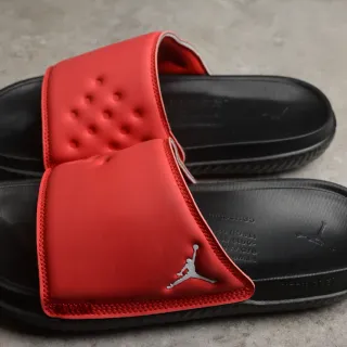 Air Jordan 红黑双带绗缝后跟拖鞋