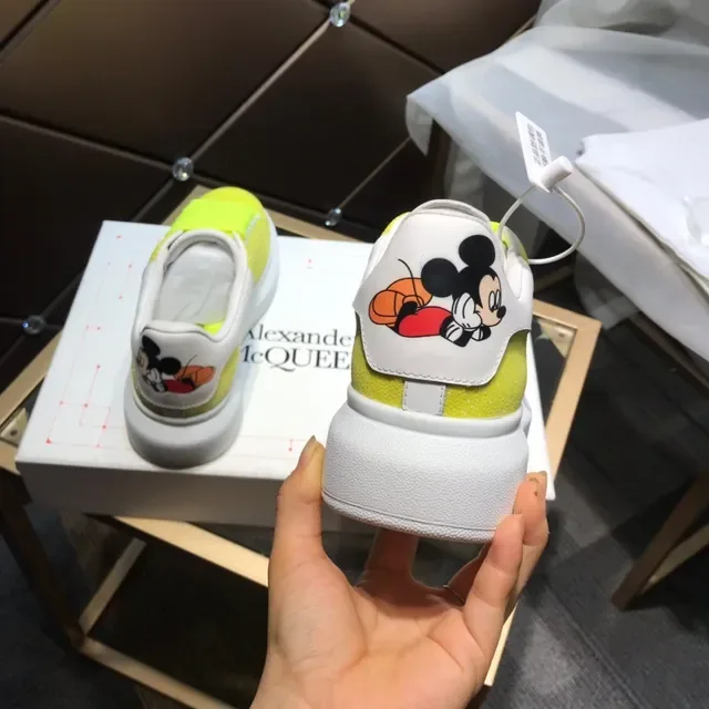 Alexander McQueen Oversized Sneaker Neon Yellow Lifestyle Sneakers 6