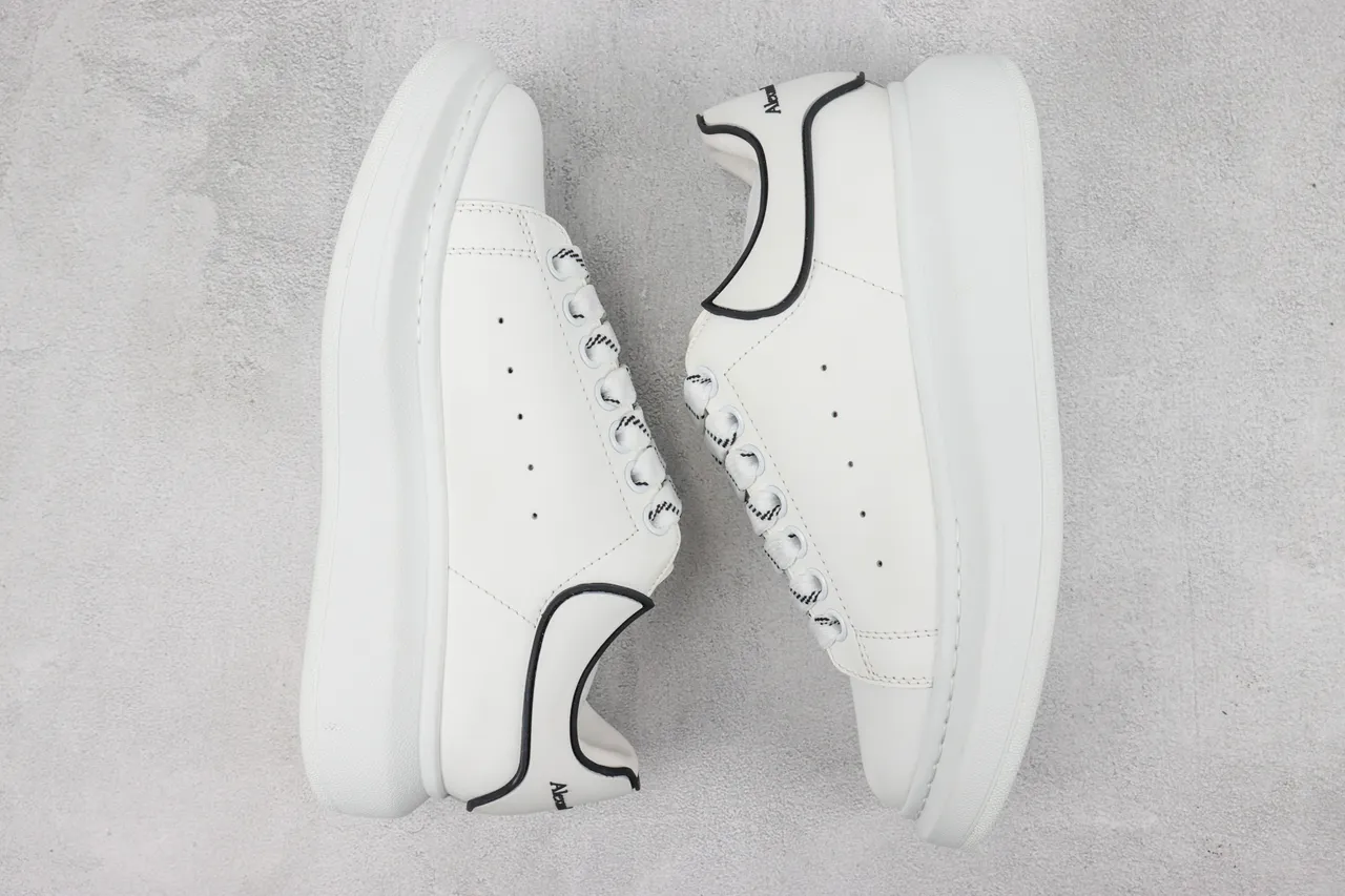 Alexander McQueen Oversized Sneaker White Black Platform Sole Smooth Leather Upper Lifestyle Sneakers 2