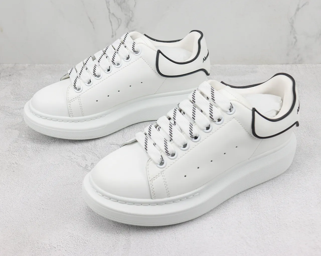 Alexander McQueen Oversized Sneaker White Black Platform Sole Smooth Leather Upper Lifestyle Sneakers 4