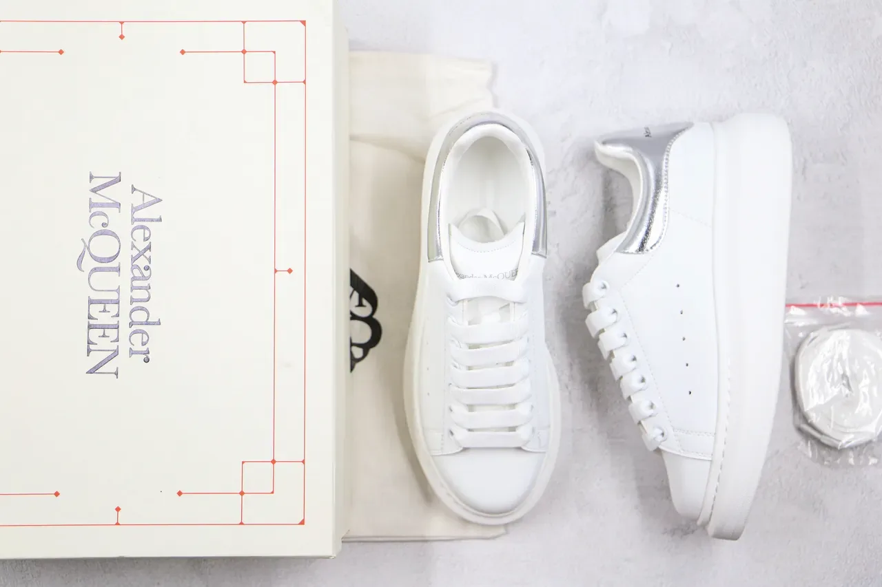 Alexander McQueen Sneakers Oversized Branco Prata Plataforma Couro Suave Superior Lifestyle Sneakers 3
