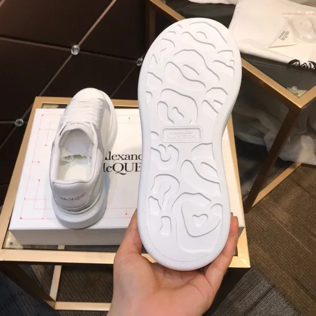 Alexander McQueen Oversized Sneaker White Yellow Platform Sole Paneled Upper Lifestyle Sneakers 4