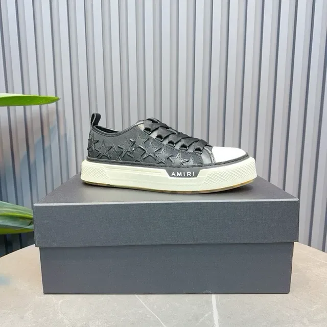 Amiri MA Court Star-Embossed Negro y Off-White Zapatillas de estilo de vida 2