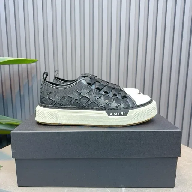 Amiri MA Court Star-Embossed Negro y Off-White Zapatillas de estilo de vida 4