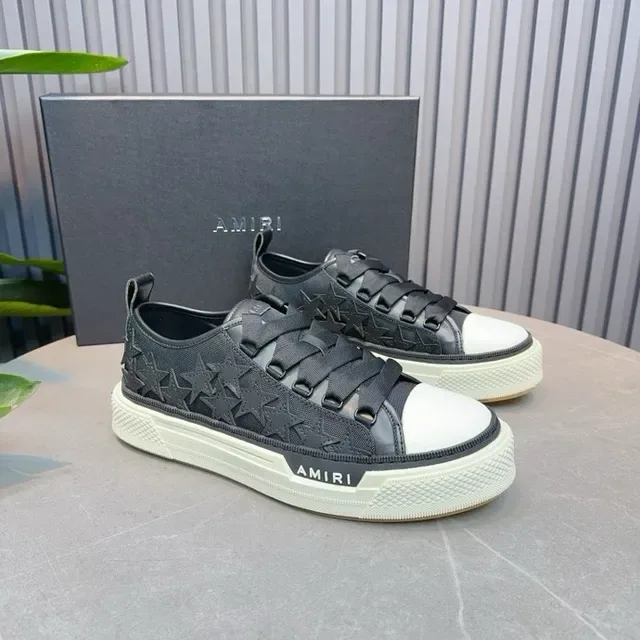 Amiri MA Court Star-Embossed Negro y Off-White Zapatillas de estilo de vida 5