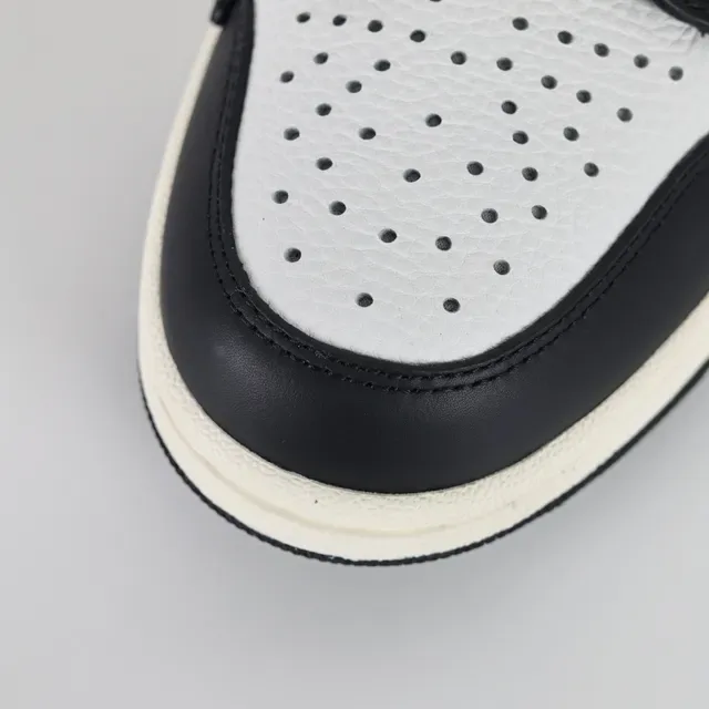 Amiri Skel Top Low Black and White Lifestyle Sneakers 5