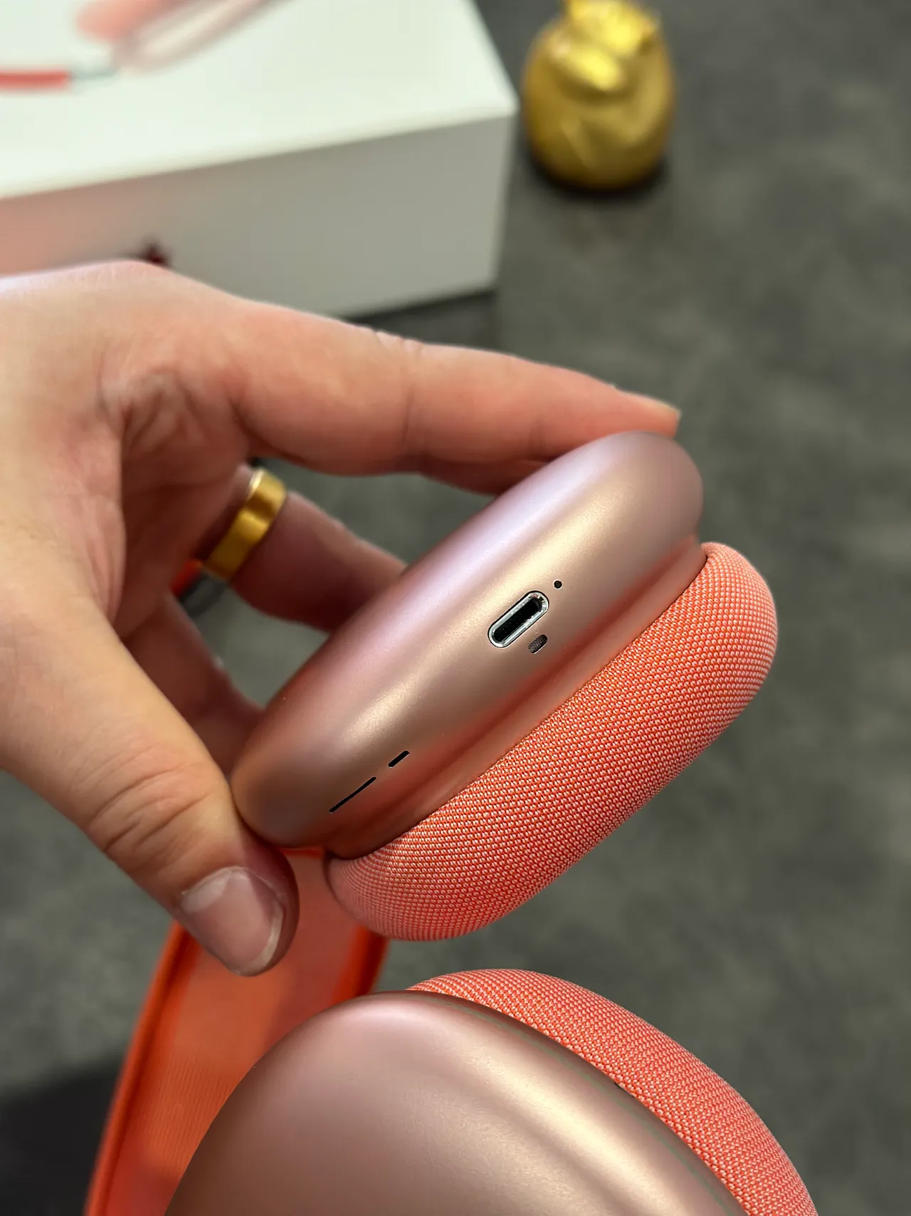 Apple AirPods Max Orange Fones supra-auriculares 12