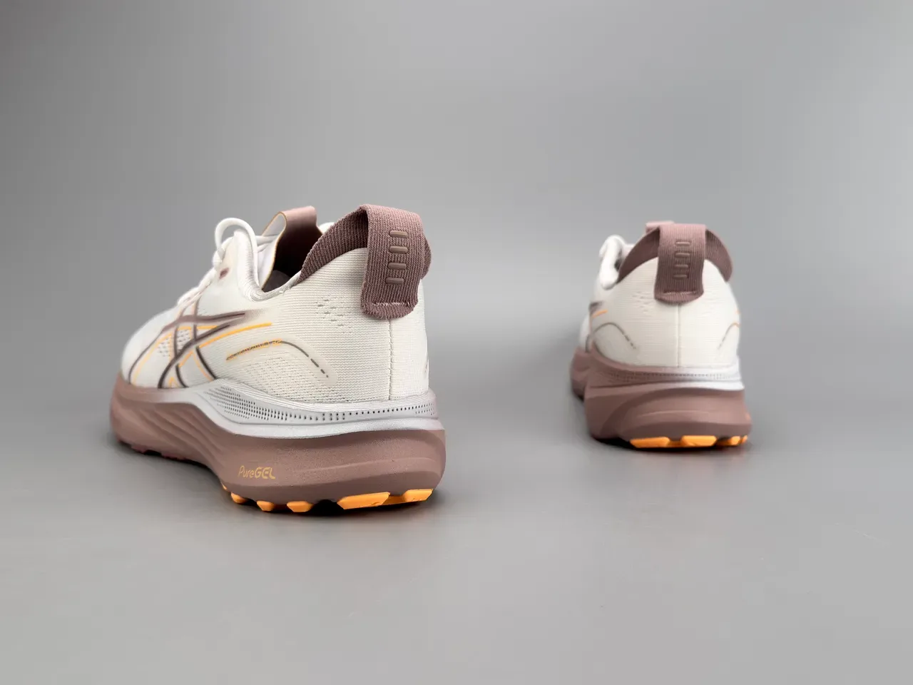 Chaussures de running ASICS Gel-Kayano 32 Off-White et Dusty Rose 7