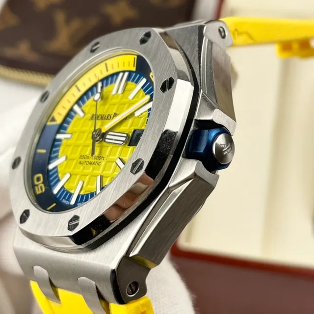 Audemars Piguet Royal Oak Offshore হলুদ এবং নীল যান্ত্রিক ঘড়ি 6