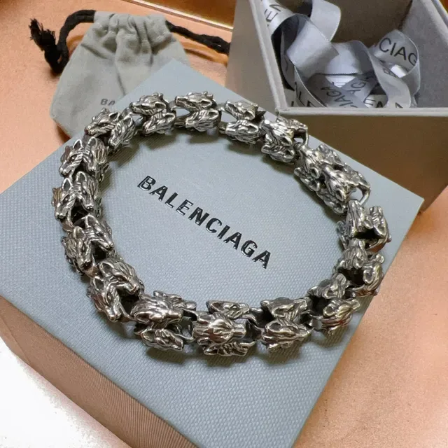 Balenciaga Animal Head Link Silver Sculpted Links Oxidized Finish Bracelet 9