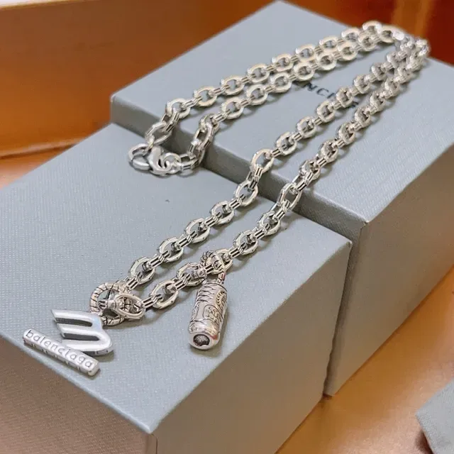 Balenciaga B Chain 银色 Logo Pendant 项链 6
