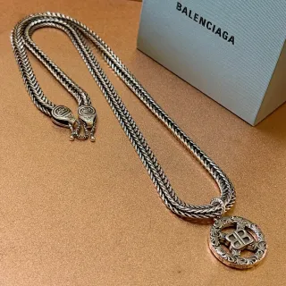 Balenciaga BB 编织链 精致吊坠项链