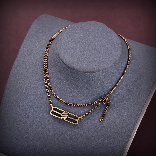 Balenciaga BB Gold Fechadura interlocking Corrente curb Construção Colar 3