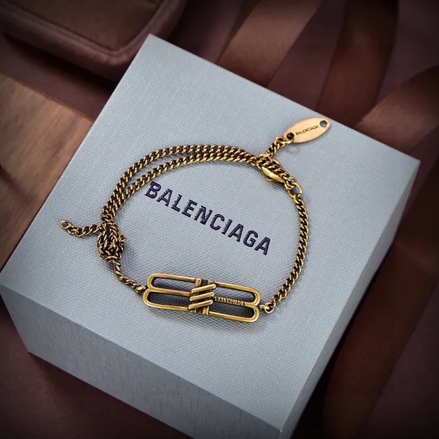 Balenciaga BB Gold Fechadura interlocking Corrente curb Construção Colar 7