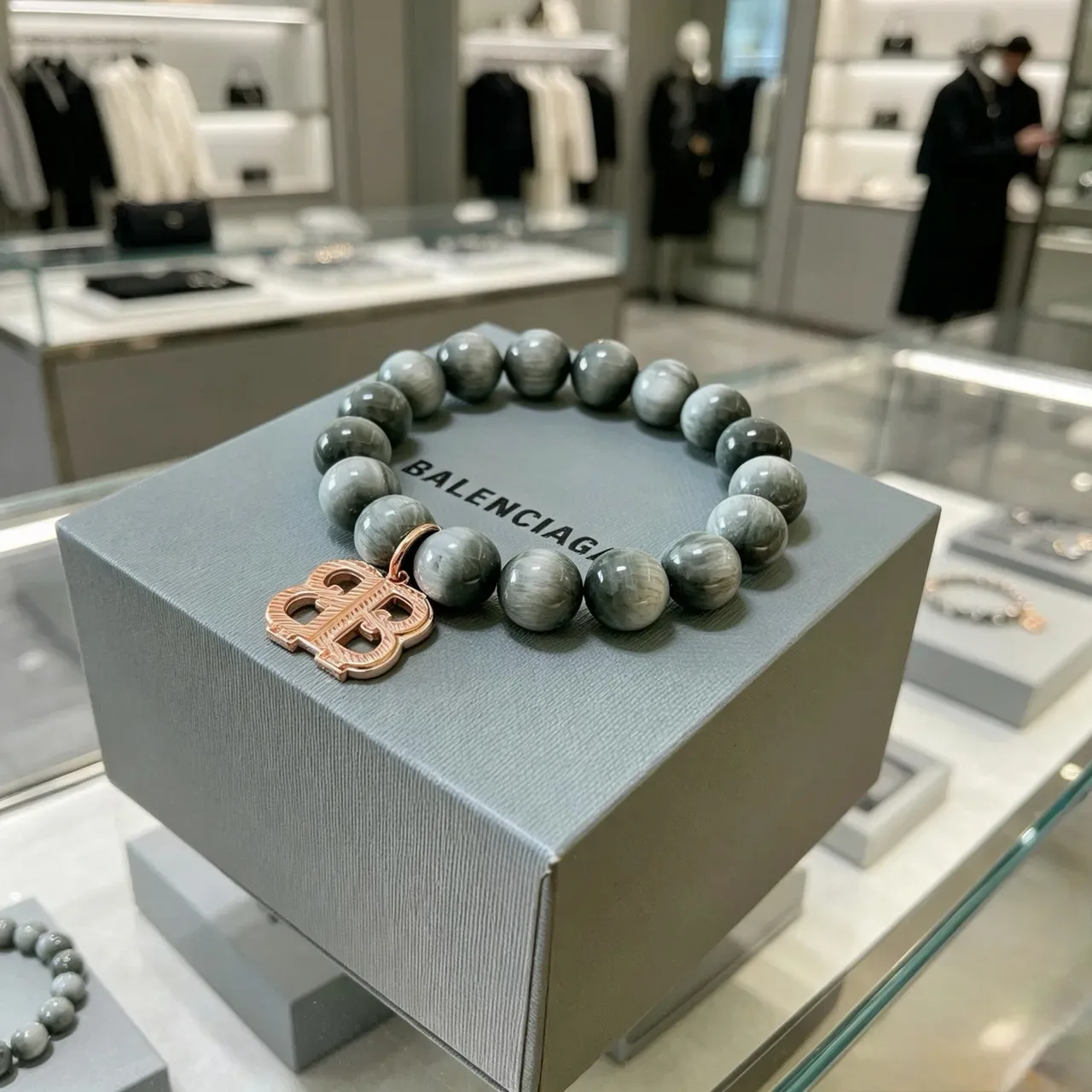 Balenciaga BB Pulsera de Piedras Marbled Verde y Oro con Cuentas 2