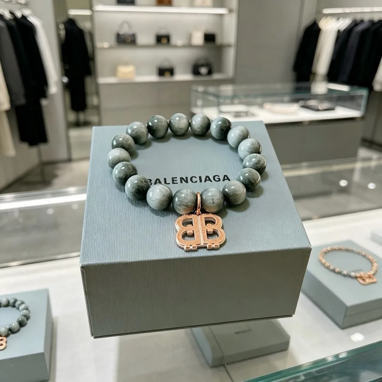 Balenciaga BB Pulsera de Piedras Marbled Verde y Oro con Cuentas 3
