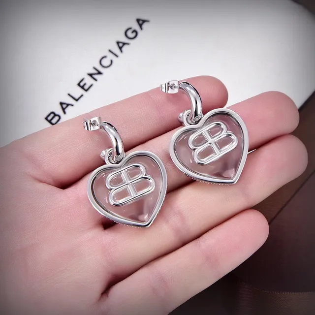 Balenciaga BB Heart Aretes dorados y plateados monogramados 3
