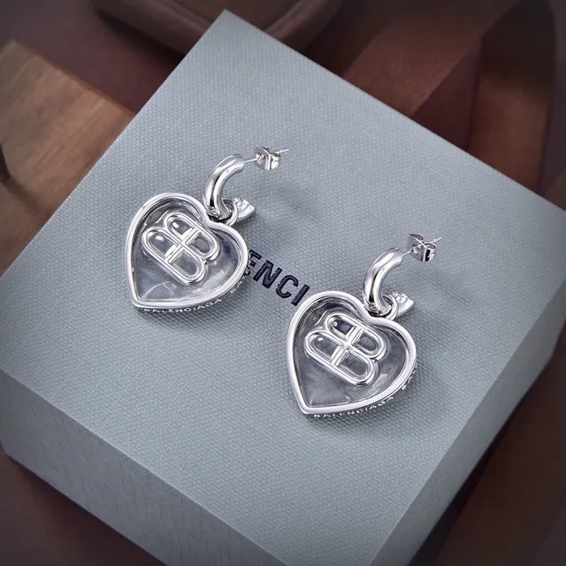 Balenciaga BB Heart Aretes dorados y plateados monogramados 4