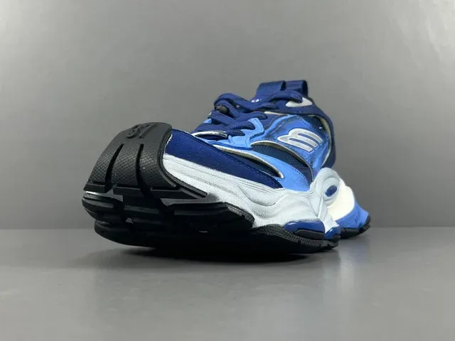 Balenciaga 蓝白 Oversized 雕塑中底 分层网面合成鞋面 厚底运动鞋 15