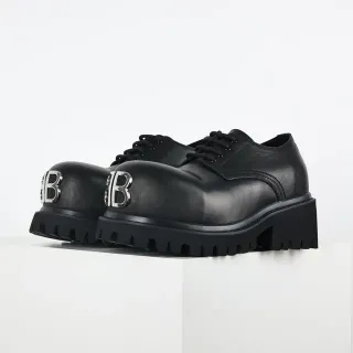 Balenciaga Defender Chaussures Oxford en cuir noir