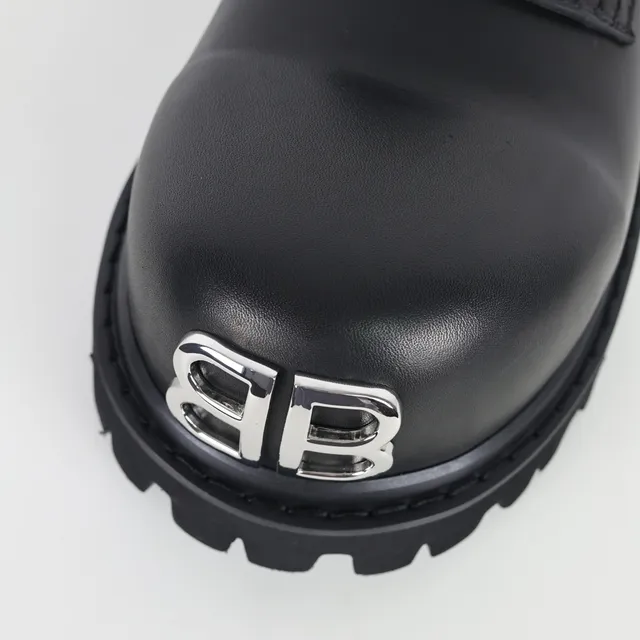 Balenciaga Defender Sapatos Oxford de couro preto 5