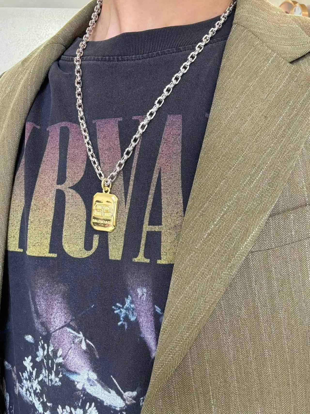 Balenciaga Dog Tag 银色和金色调项链 5