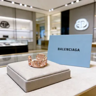 Balenciaga Interlocking Geometric Link रोज़-गोल्ड अंगूठी