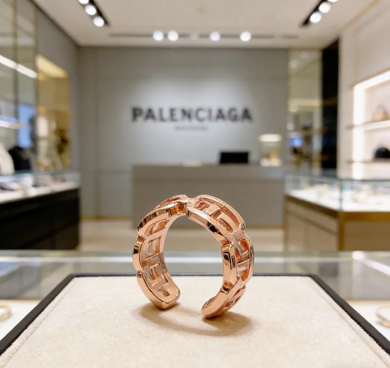Balenciaga Interlocking Geometric Link روز جولد خاتم 7