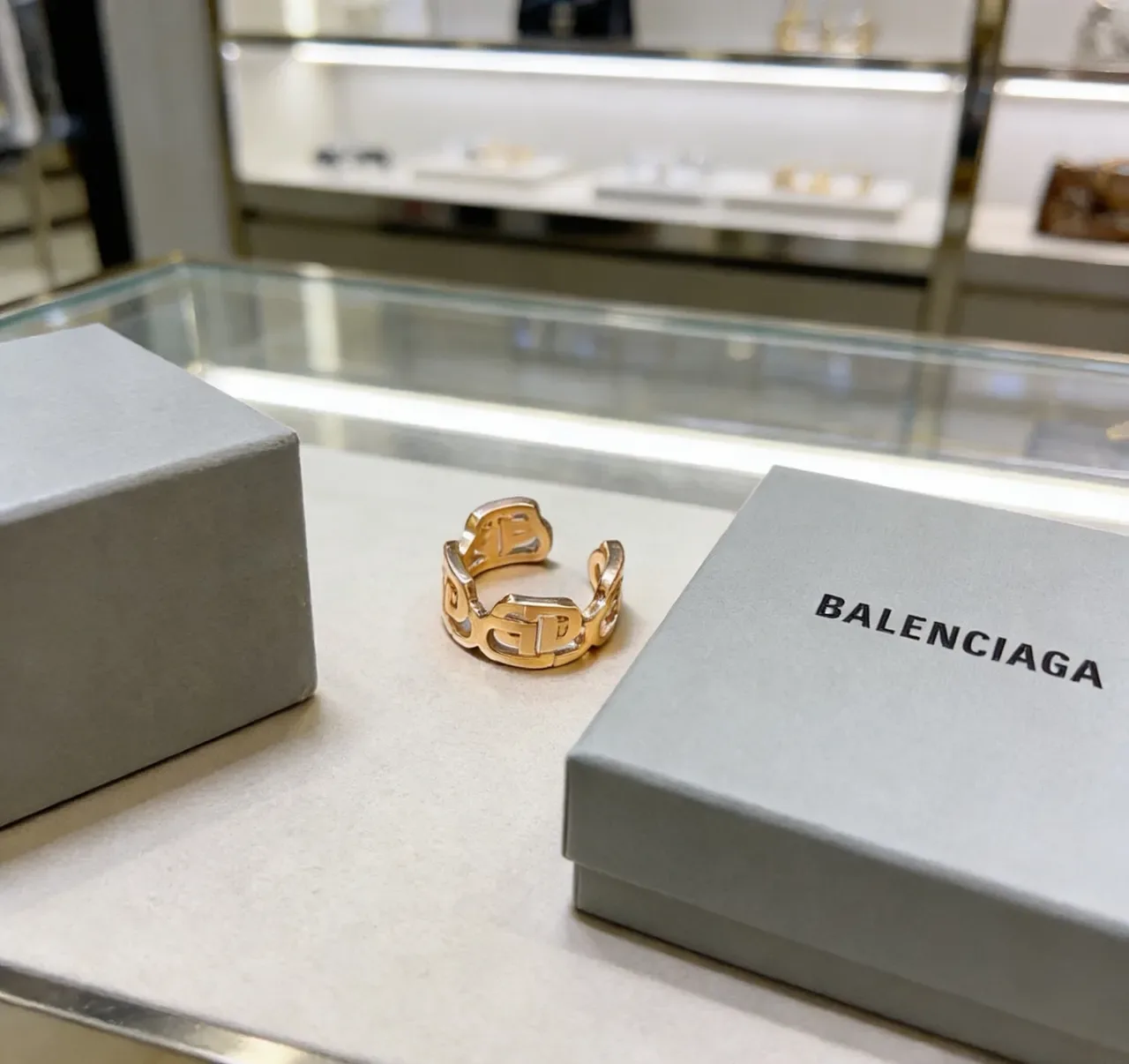 Balenciaga Interlocking Geometric Link روز جولد خاتم 9