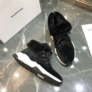 Balenciaga Runner Black White Knit Upper Plush Fur Collar Lifestyle Sneakers