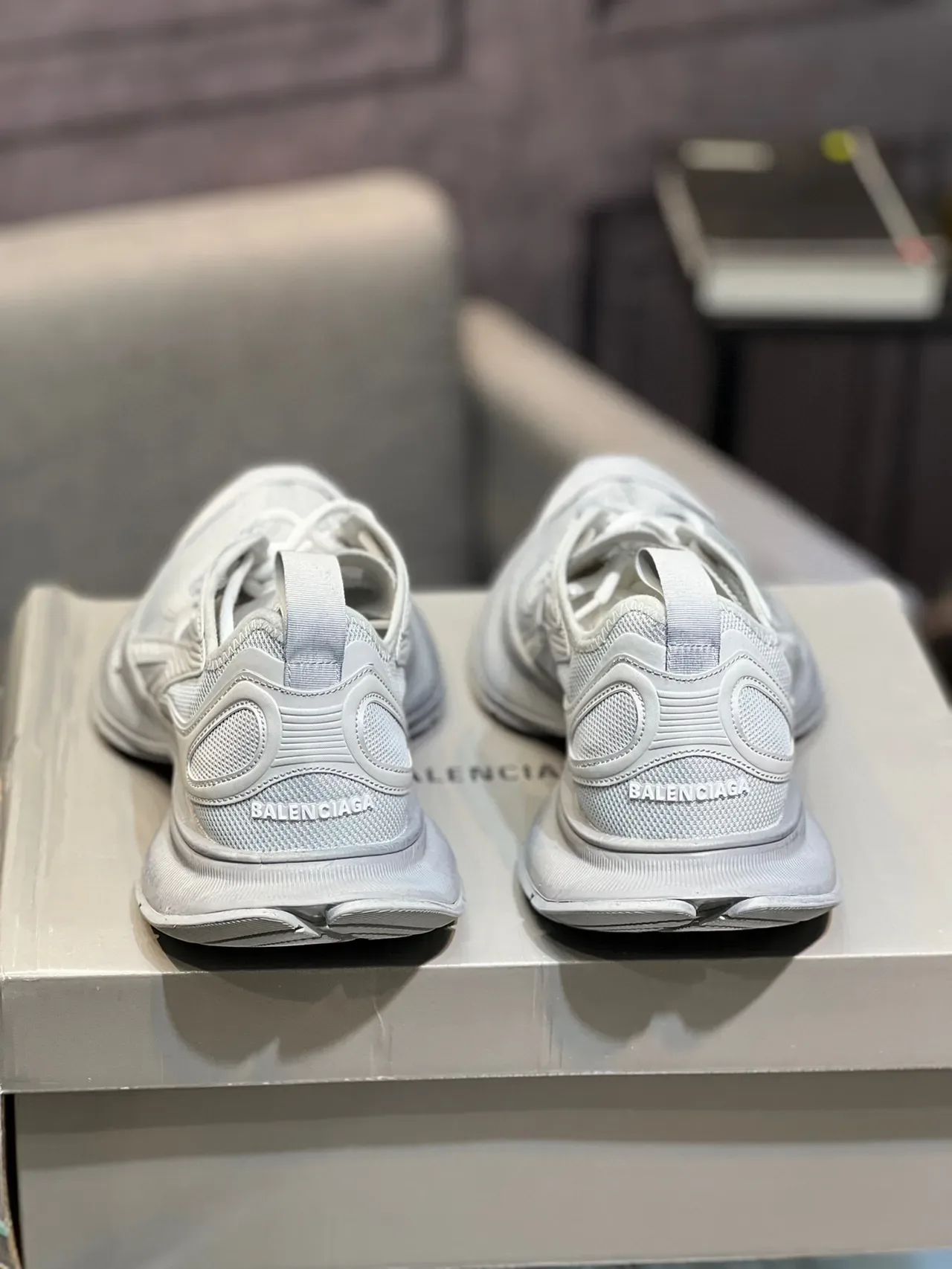 巴伦西亚加 Runner 浅灰色厚底运动鞋 7