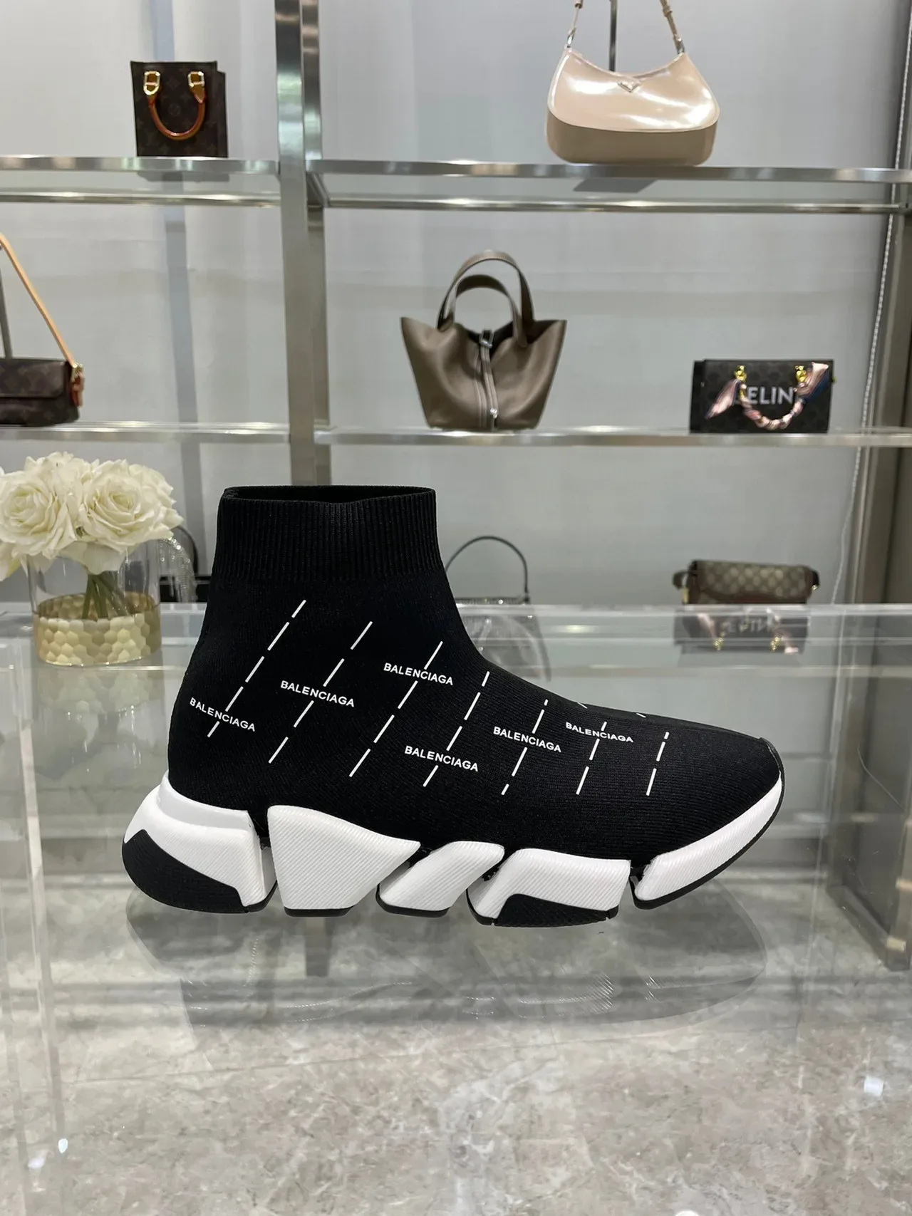 Balenciaga Speed Trainer काला और सफेद बिना लेस लाइफस्टाइल स्नीकर 4