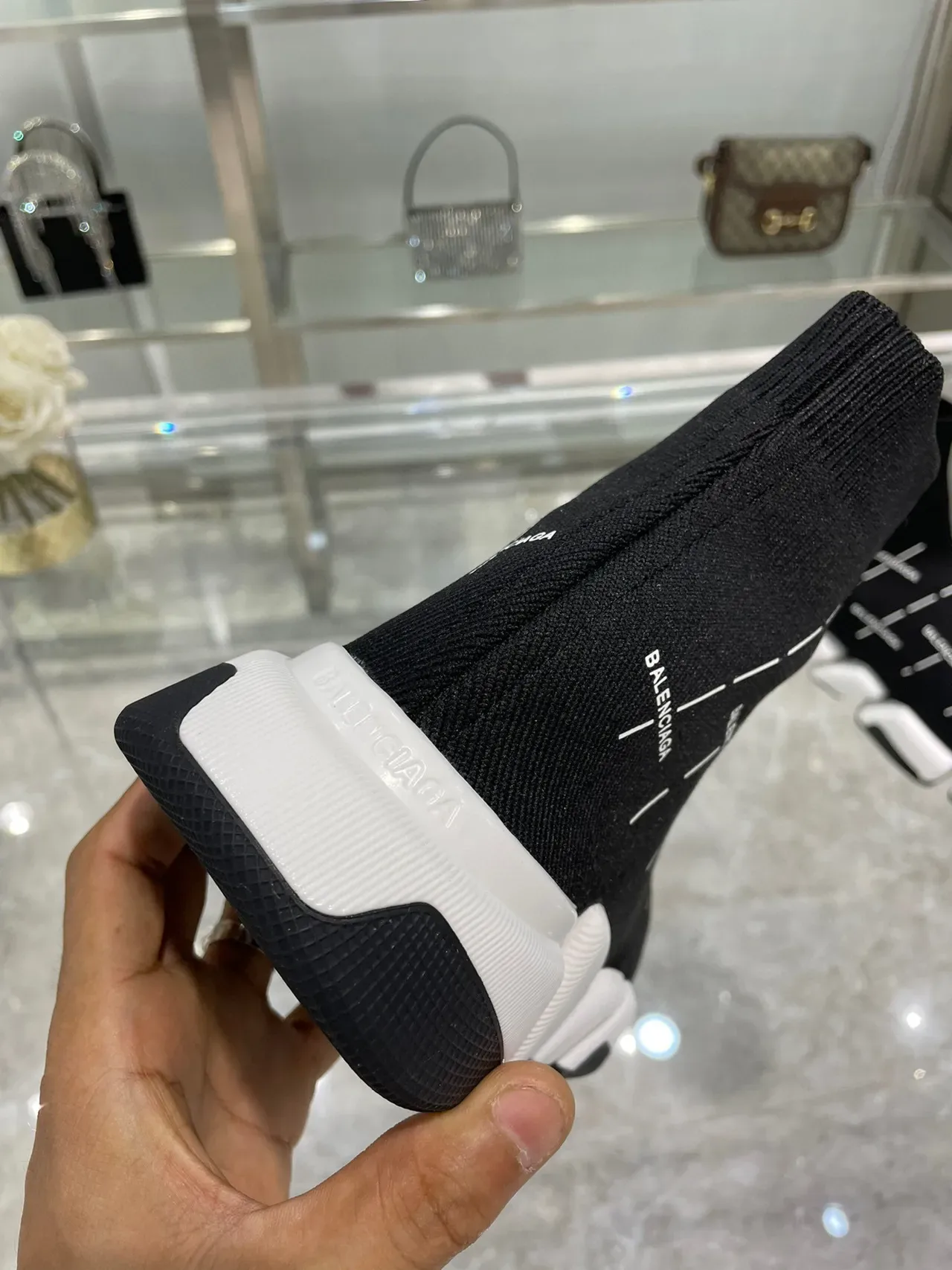 Balenciaga Speed Trainer काला और सफेद बिना लेस लाइफस्टाइल स्नीकर 5