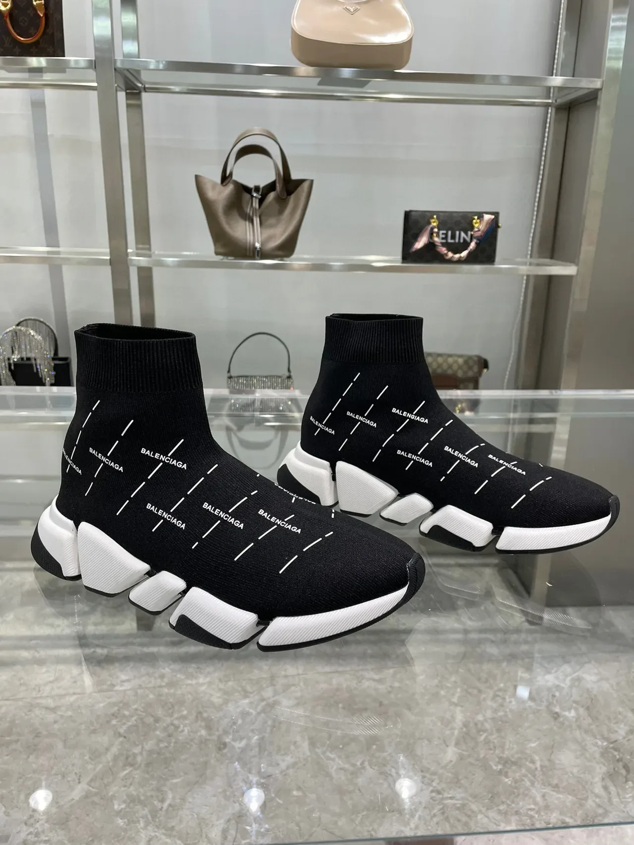Balenciaga Speed Trainer काला और सफेद बिना लेस लाइफस्टाइल स्नीकर 7