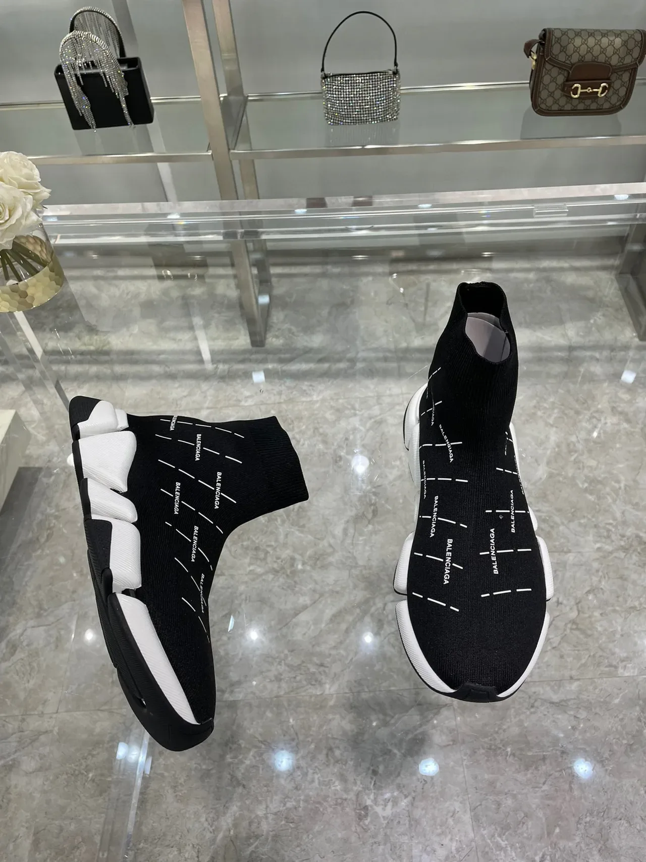Balenciaga Speed Trainer काला और सफेद बिना लेस लाइफस्टाइल स्नीकर 9