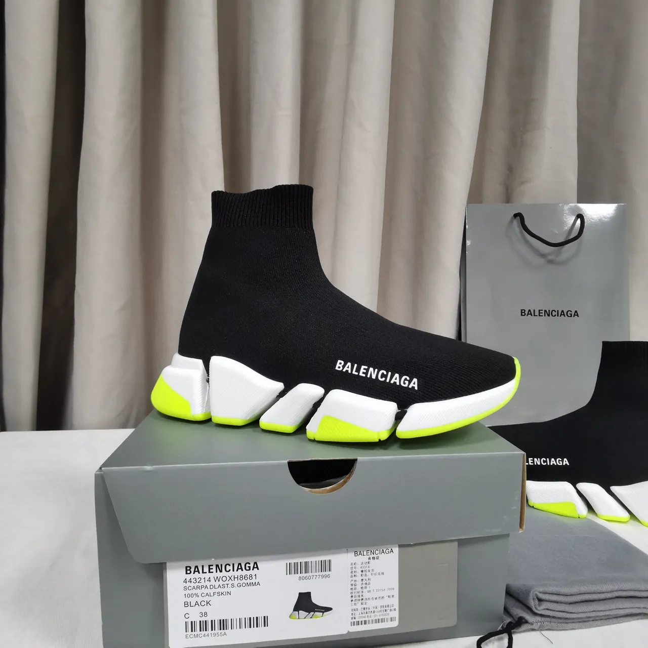 Balenciaga Speed Trainer Preto Branco Amarelo Neón Tênis Lifestyle 8