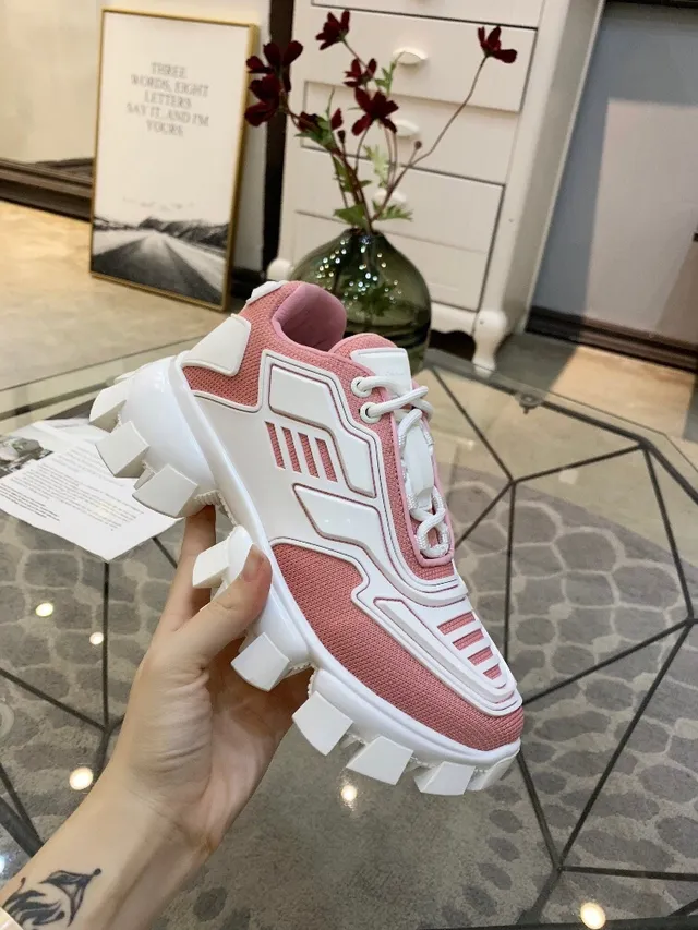Balenciaga Track Trainer गुलाबी और सफेद चंकी स्नीकर 5