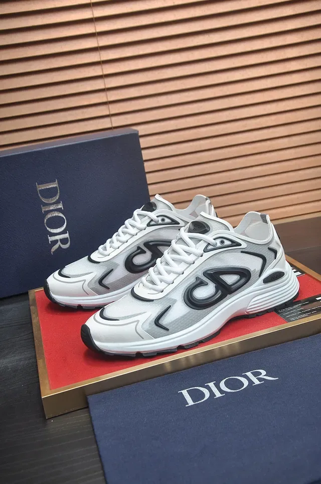 Balenciaga Tênis lifestyle branco preto oversized logotipo monograma tallado com costelas suela intermediária 4