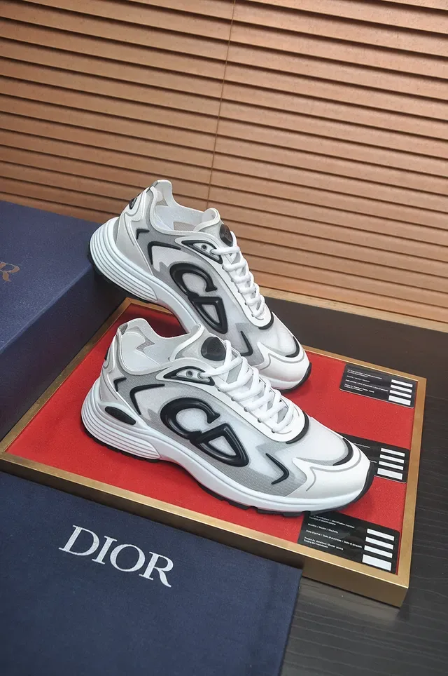 Balenciaga Tênis lifestyle branco preto oversized logotipo monograma tallado com costelas suela intermediária 6