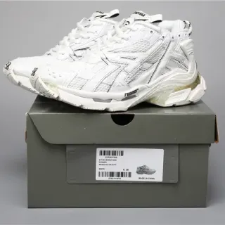 Balenciaga Chaussures chunky à semelle blanche transparente, construction en maille et overlay synthétique