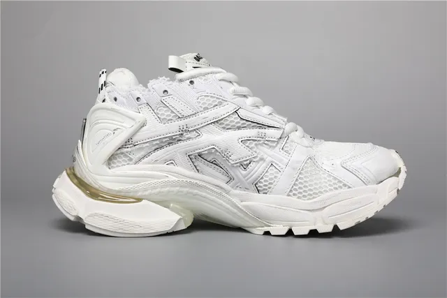 Balenciaga Chaussures chunky à semelle blanche transparente, construction en maille et overlay synthétique 8